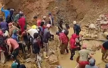 The Moment Workers are Buried Alive During Landslide.