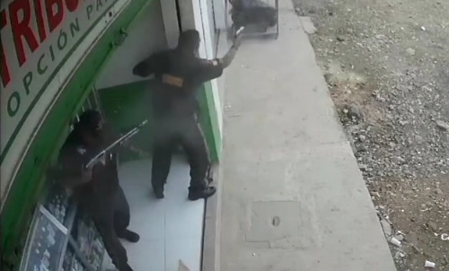 Armed Robbery of Armored Vehicle in Ecuador 