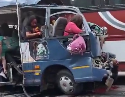 17 dead after two buses collide in Honduras