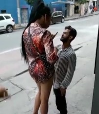LOL: Fight Between a Tranny and a Gay Dude.
