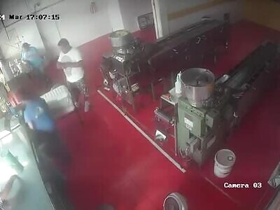 An Unknown Person Shot A Man In The Shop Of La Auténtica Tortilla Production