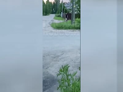 Youth Beat Up Tipsy Granny in Karelia, Russia