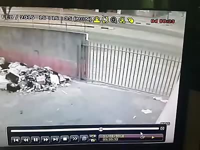 Taxi Loses Control and Demolishes a Wall in Brutal Accident