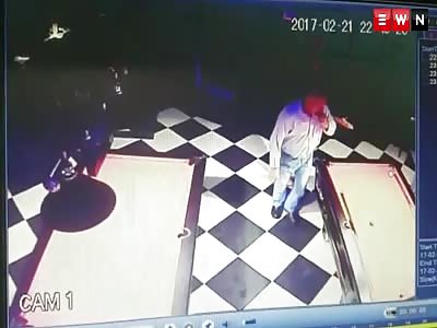 Man Stabbed in the Eye with a Pool Cue During Bar Fight