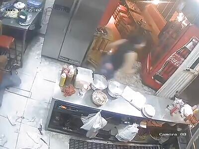 Men stabs waiter out of jealousy in Colombia