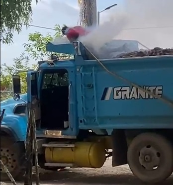 Truck Driver Roasts after Touching Live Wire