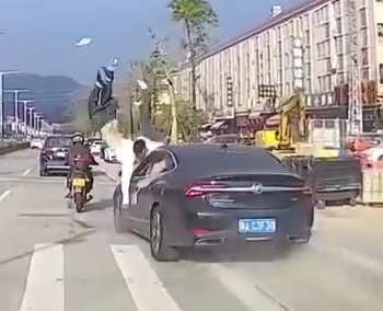 Two Pedestrians and Motorcyclist Crashed by Speeding Car.