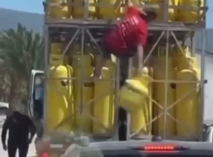 Thief Trying to Steal from a Bad ass Trucker.