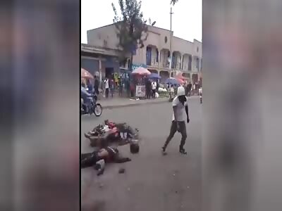 Thieves Stoned & Burnt In The Street By Angry Mob