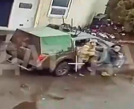 Russian drone destroyed a Ukrainian pickup truck 