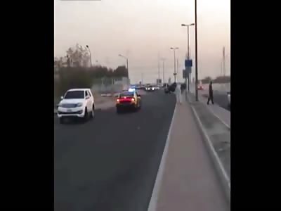 CRAZY DRIVER DRIVING IN CIRCLES AND CRASH IN KUWAIT CITY