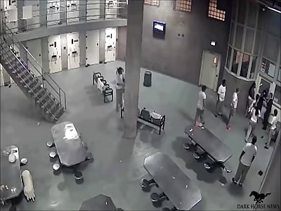Surrounded: Sheriff's Officers Brutally Assaulted By Inmates At Cook County Jail In Chicago