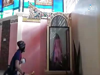 ISIS Video Shows Fighters Destroying Christian Symbols, Burning Church in Marawi, Philippines