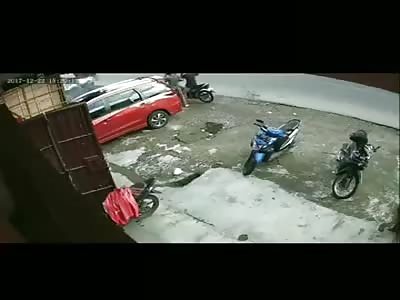 Thief helmet caught CCTV