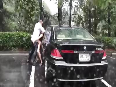 Amateur Rich Guy Fucks A Hooker In The Rain By His Car