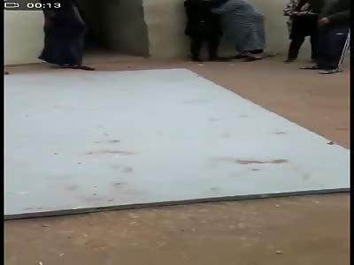 heavy iron door fall on young moroccan girl die on the spot
