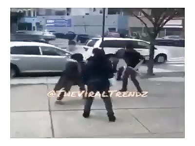  Nigerian couple fights Chinese couple outside a restaurant 