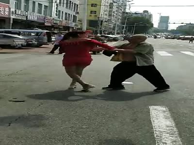 Chinese prostitute fighting old manfor not paying for the bj