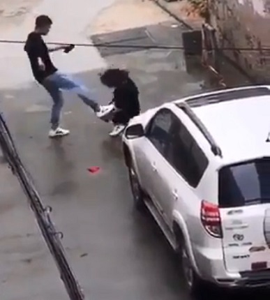 Chinese Asshole Beat the Shit Out of His Girlfriend 