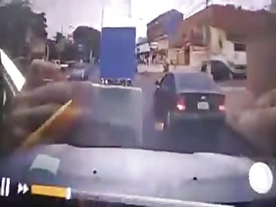 A good samaritan hit two running thief on motorcycle 