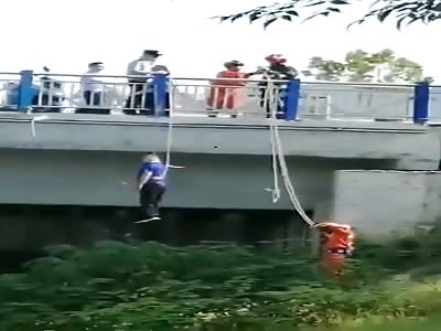 Chinese woman commit suicide by hanging from bridge 