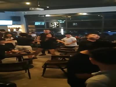 Crazy fight in Chinese bar