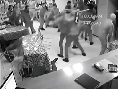 Brutal fight in nightclub between Russian and Chechens 
