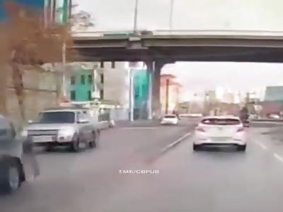 Couple crossing street gets crushed by speeding car 