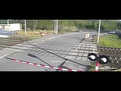 Lucky driver survived shocking accident with train.