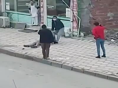 Turkish husband attack his wife with knife 
