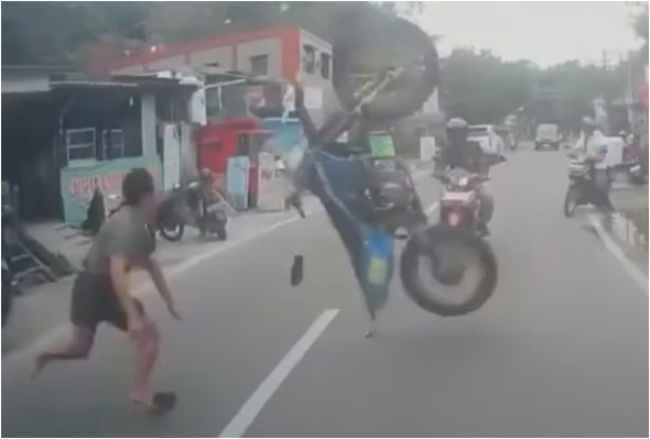 Motorcyclist Doing A Wheelie Kills Another Biker