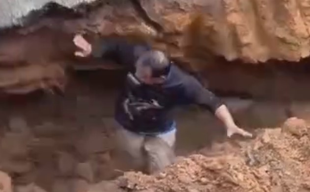 Last Moments Of Municipality Official 