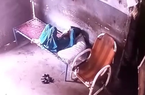 The next you're resting - and next you're crushed by a wall (at 0:30)