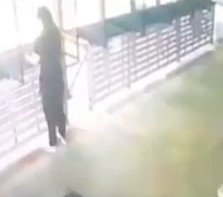 SUICIDE Caught on Camera: Girl puts a Bullet in Her Chest 