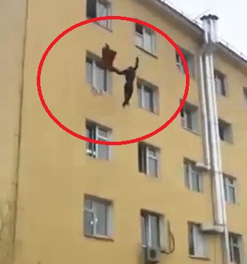 Suicidal Man Jumps from 4th Floor Apartment in Yakutsk
