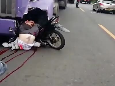 motorcyclist loses his life in a brutal accident 