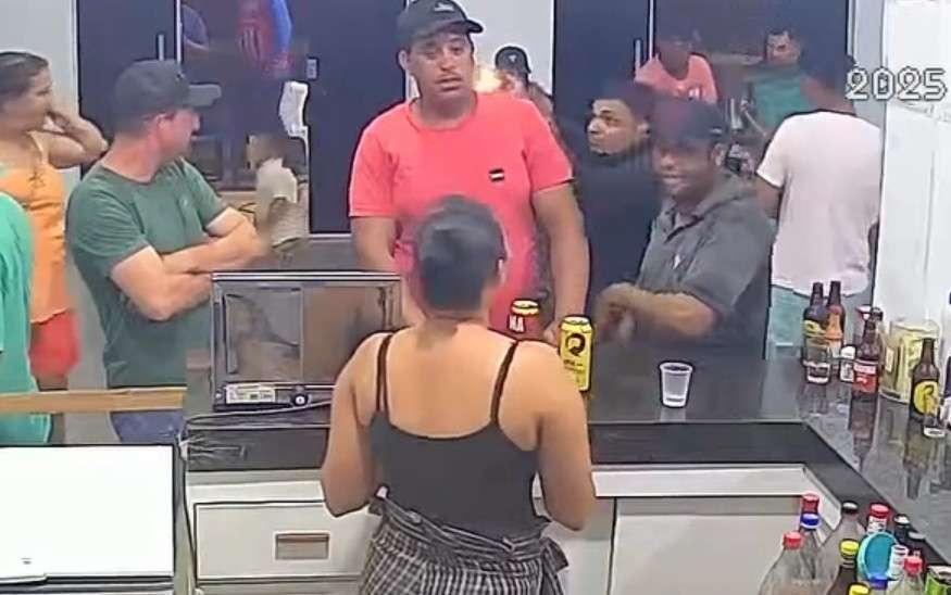 MAN BEING KILLED AT POINT BLANK