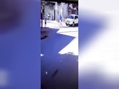 WATCH WHAT THIS MOTHERFUCKER DOES