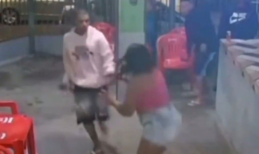Woman Gets Stabbed By Mad EX In Brazil