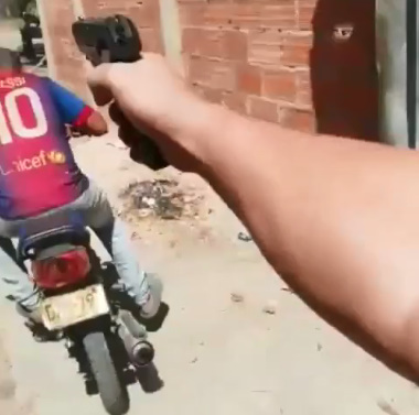 Hitman Executes His Rival By Emptying His Pistol Into Him 