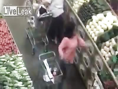 Woman Steals Wallet 