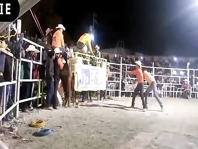 Bullfighter crushed by bull when he tried to escape jumping on the fence