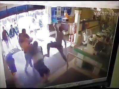 man being stabbed in joaÃ§aba brasil