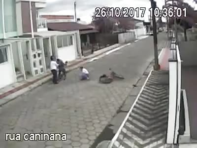 thief get several kick in face 
