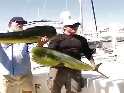  A man is robbed of his prize