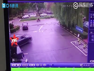 accident in  Guangdong old driver drove into the river
