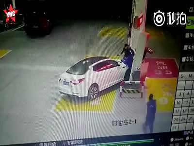 (Best Quality) woman gets crushed at the petrol station and then man who crushed her tries to kill her with a meat cleaver