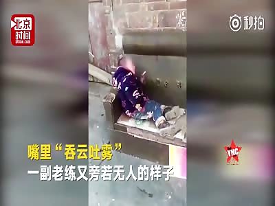 4-year-old boy found smoking  in Xinhua 