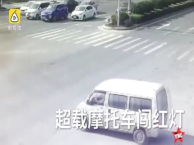 3 on a bike are sent into the air after they collided with a vehicle in Zhejiang 