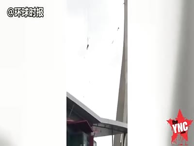 bungee jump failed tourist   trapped 55 meters above the ground in Macau